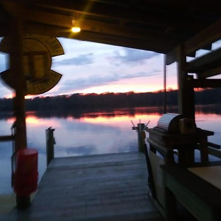 Stegbone'S Fish Camp And Resort Satsuma Екстер'єр фото