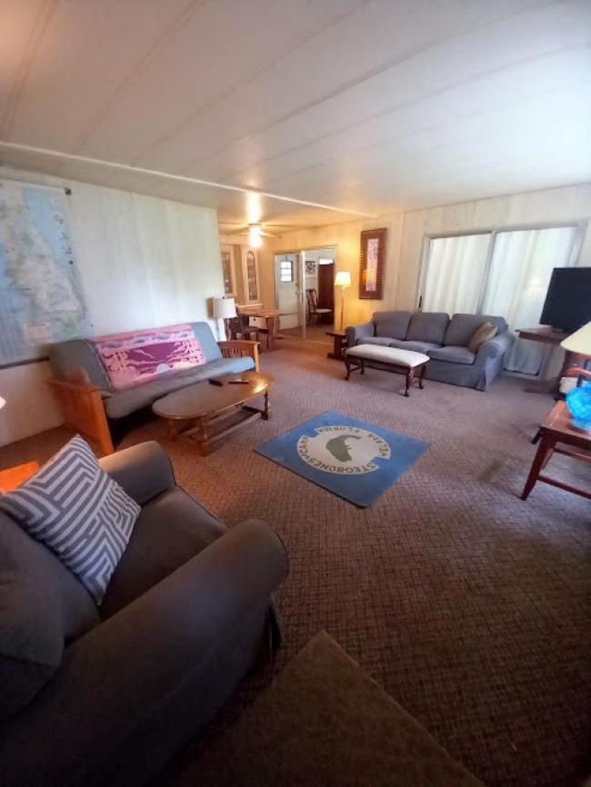 Stegbone'S Fish Camp And Resort Satsuma Екстер'єр фото