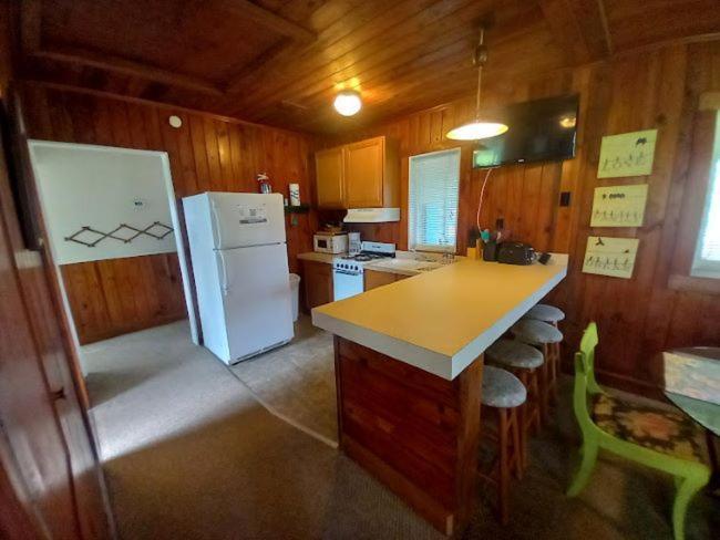 Stegbone'S Fish Camp And Resort Satsuma Екстер'єр фото